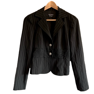 XOXO Ladies Size SMALL Pinstripe Black        L/S 2 Button Business Blazer